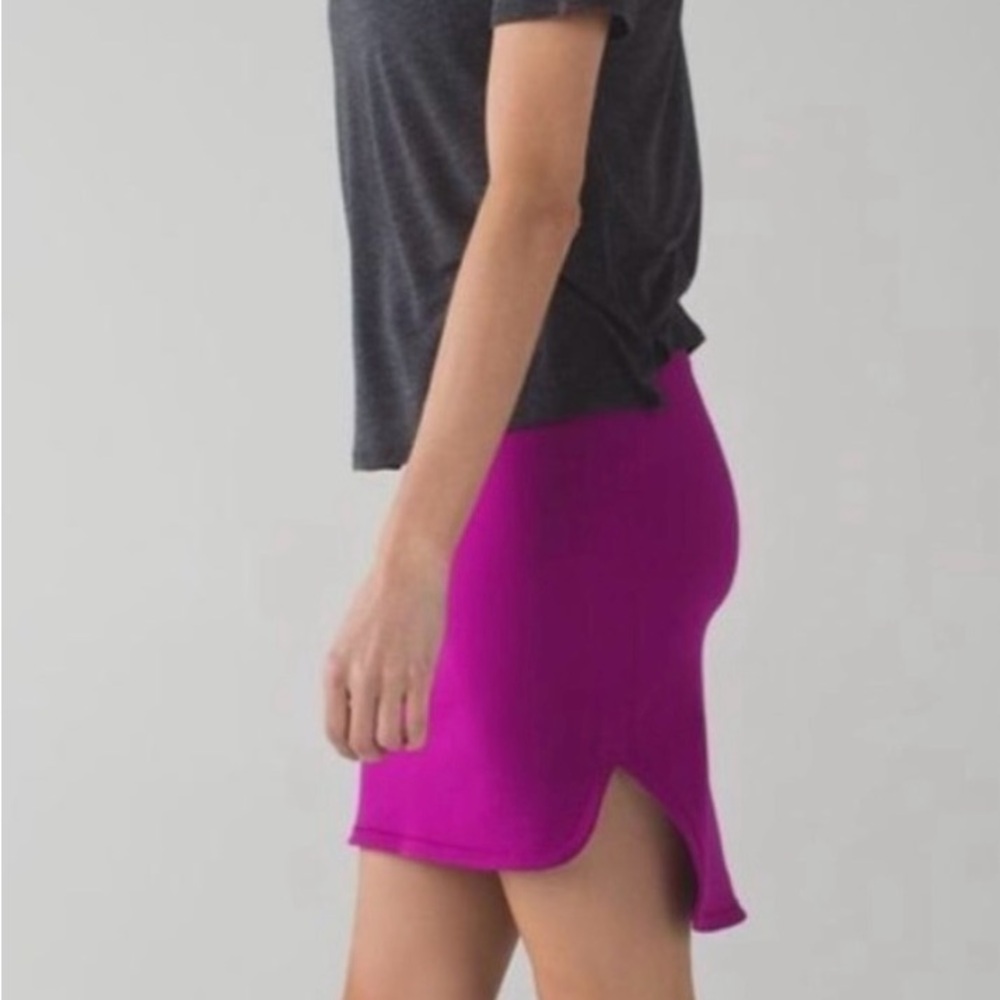 Lululemon City Skirt in Royal Plum Size 4